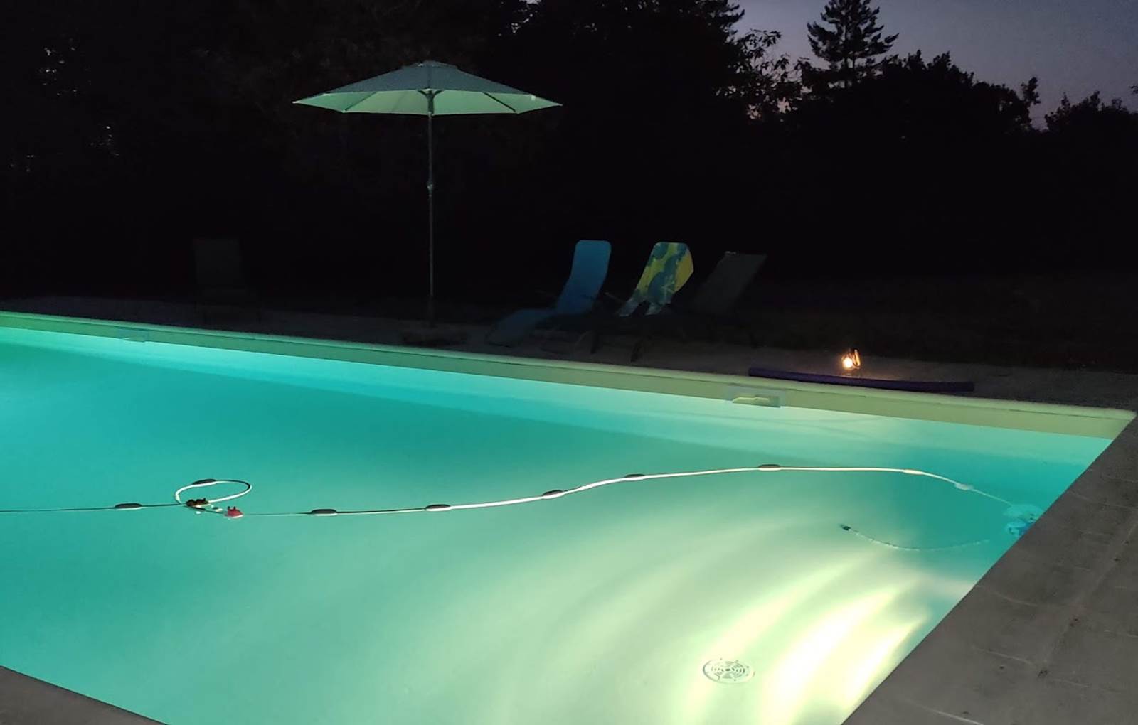 Domaine les Garrigues Piscine-carousel