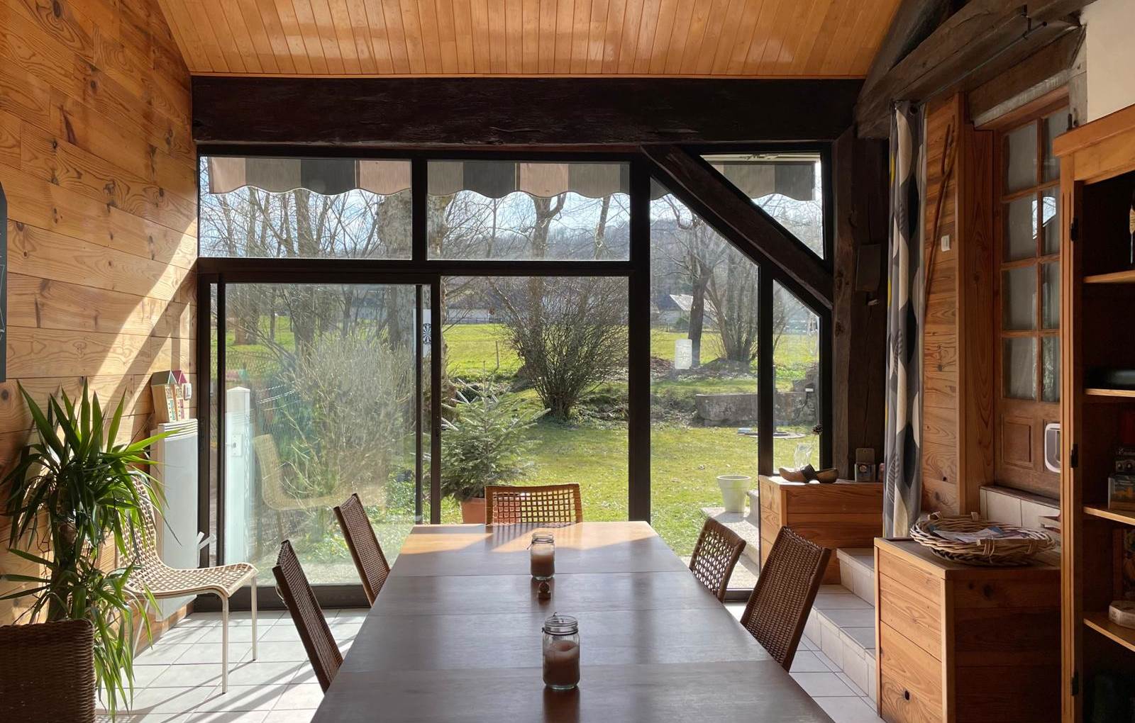 La salle commune-carousel