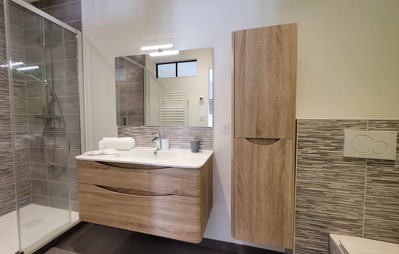 Chambre Bélon - salle d'eau-carousel