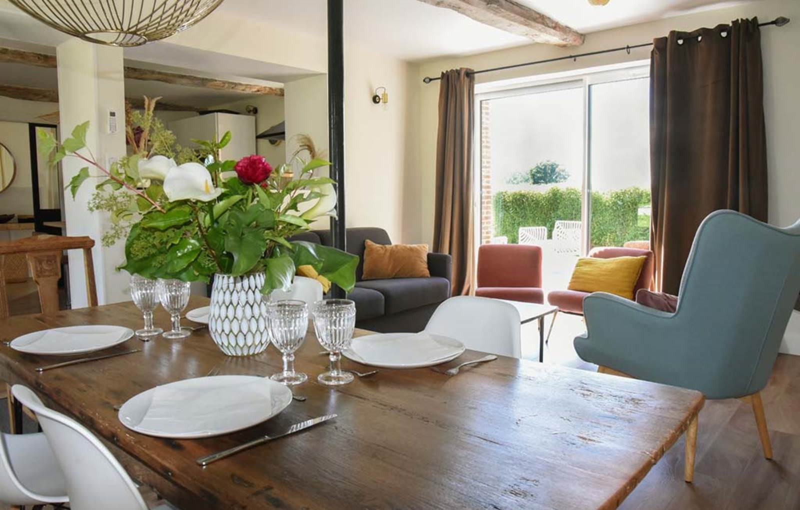 #ClosSaintJoseph_Gite les Ecuries_SalleSalon-carousel