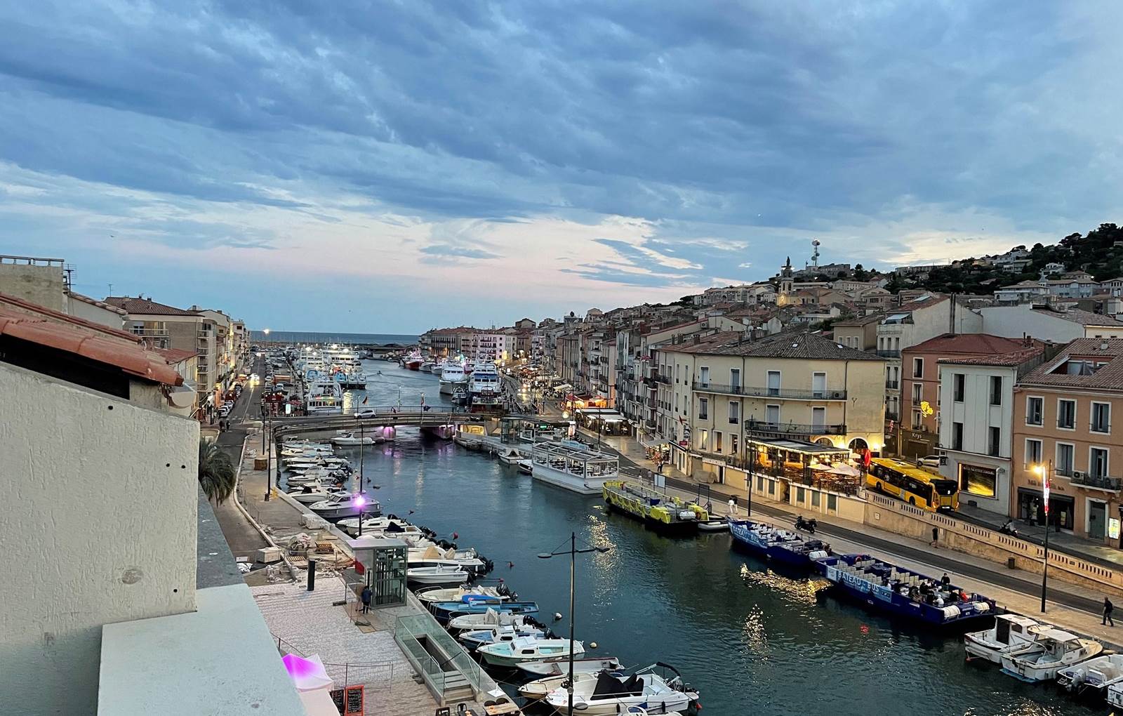 Le cadre Royal à Sète-carousel