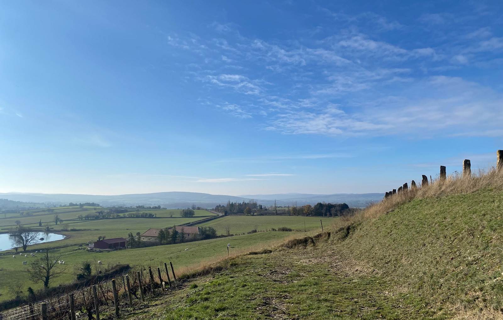 Gite-Etrigny-lacourquinousrelie-environnement_surroundings-carousel