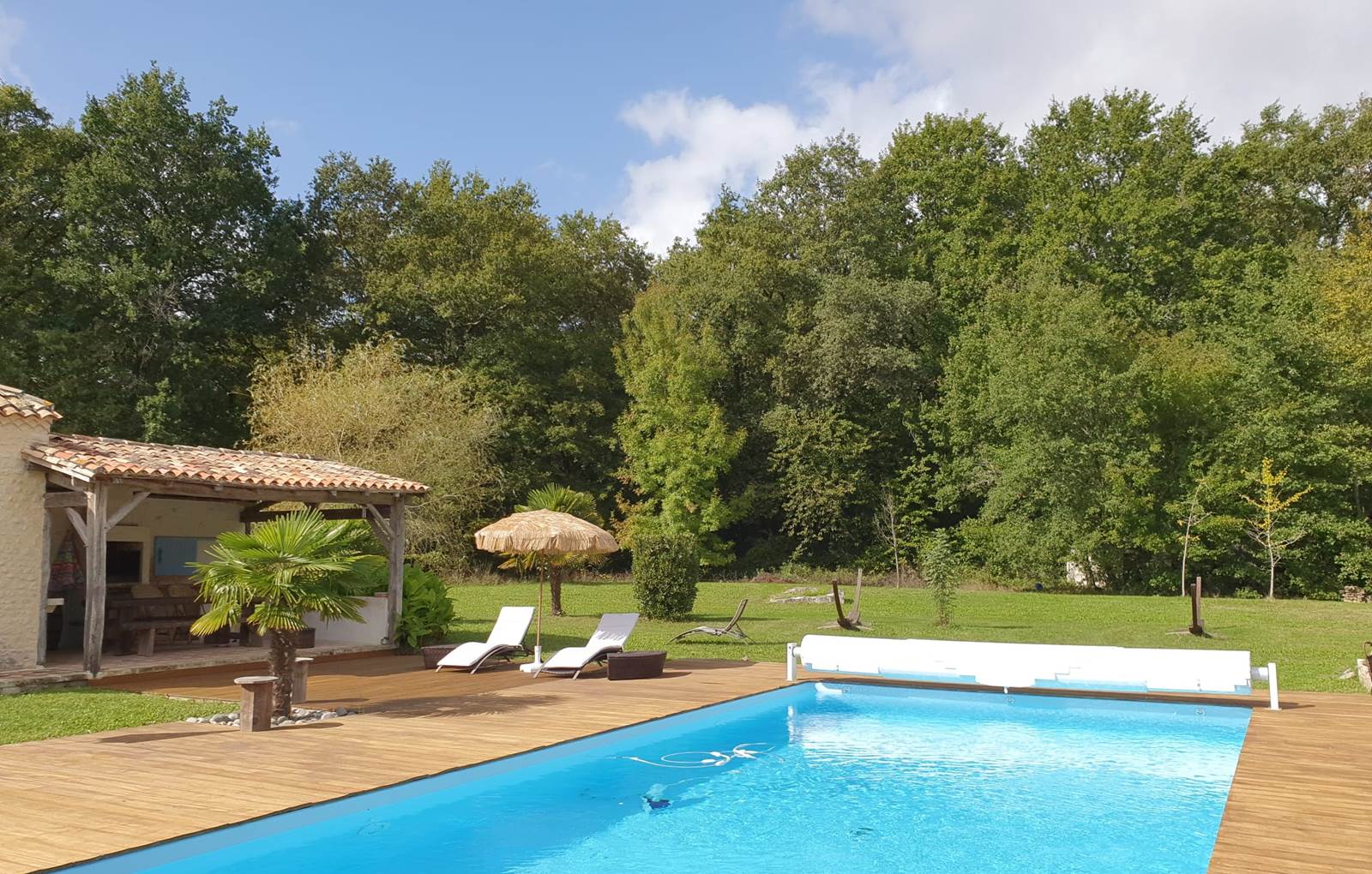 Domaine au cœur de la verdure-carousel