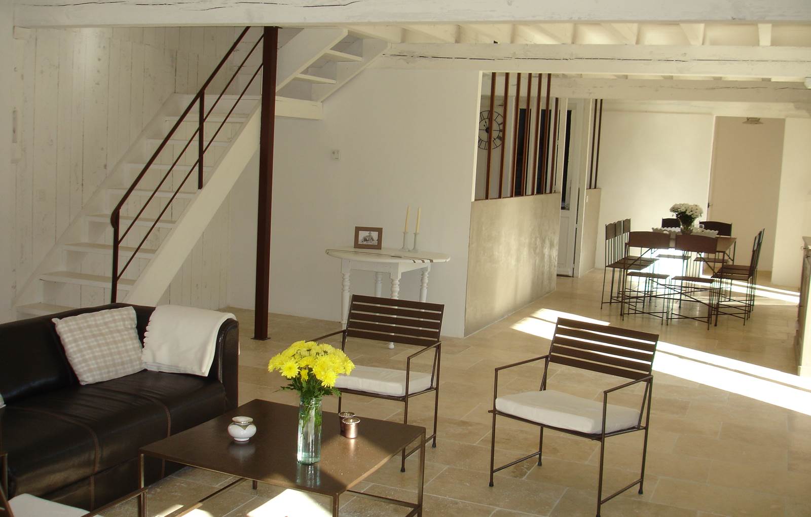 salon dans ancien séchoir à tabac-carousel