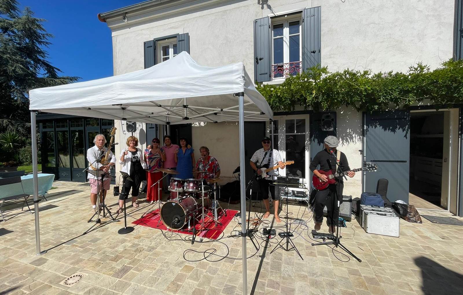 INAUGURATION SOUS UN SOLEIL RADIEUX-carousel