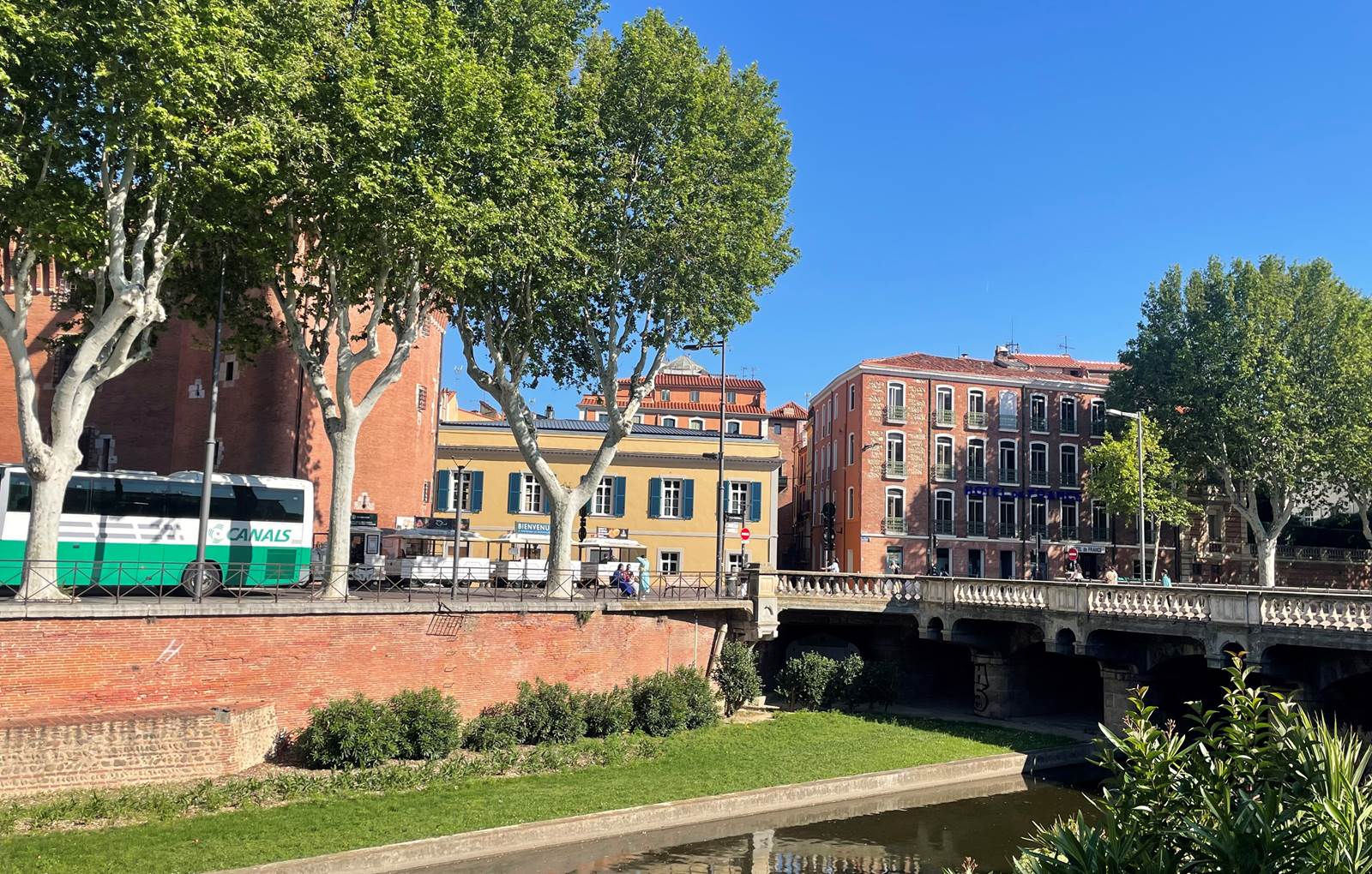 façadejour1-carousel