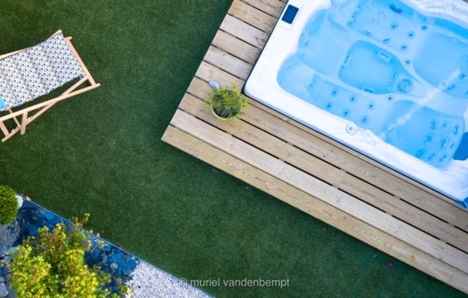 Espace spa clos en extérieur privé-carousel