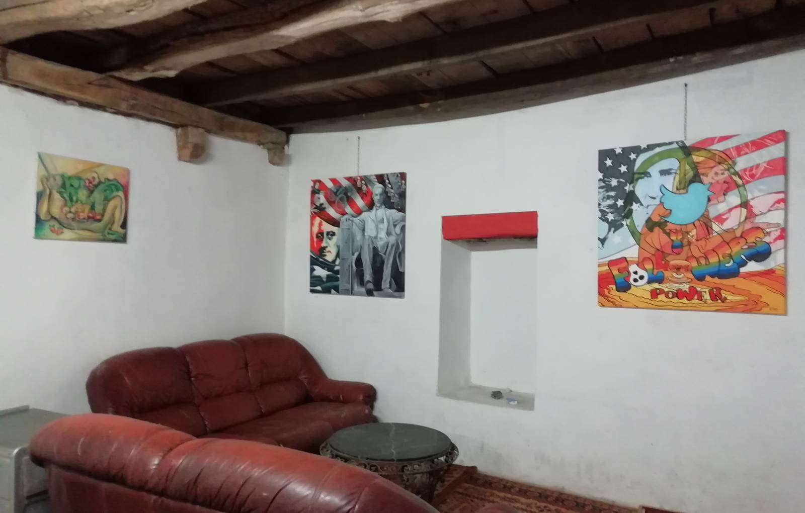 Espace billard dans une grange non chauffée-carousel