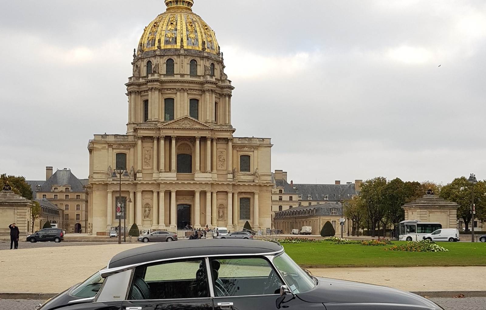 DS CITROEN 1974 A LOUER-carousel