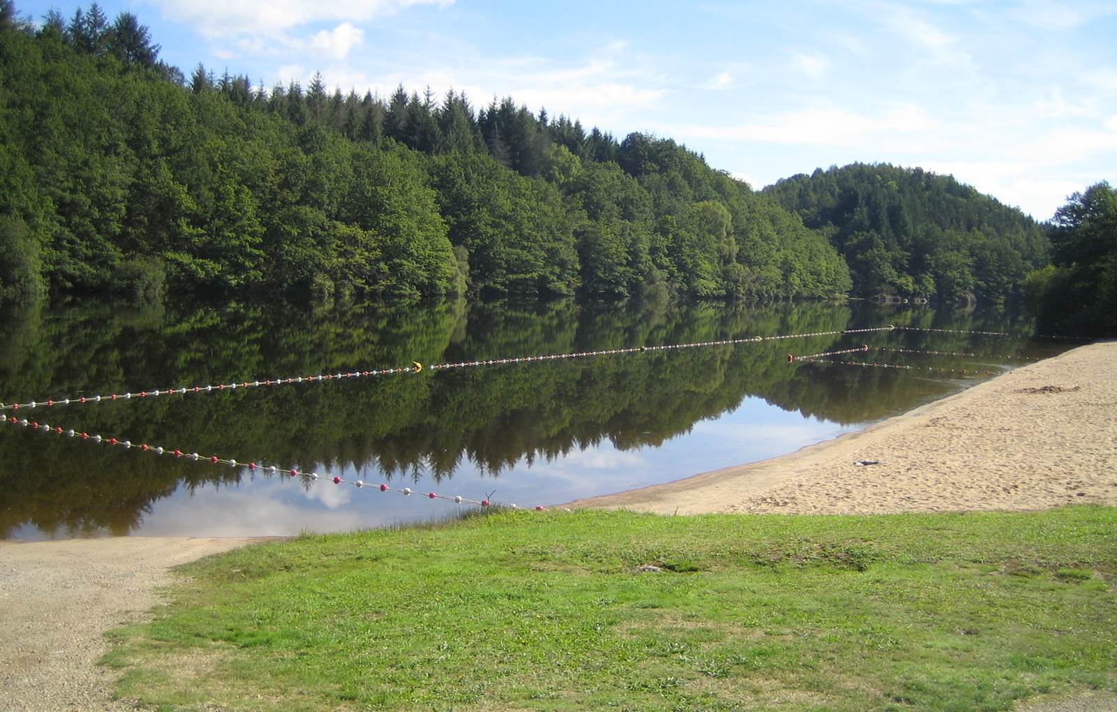 lac Bujaleuf à 9 km du Masjoubert-carousel