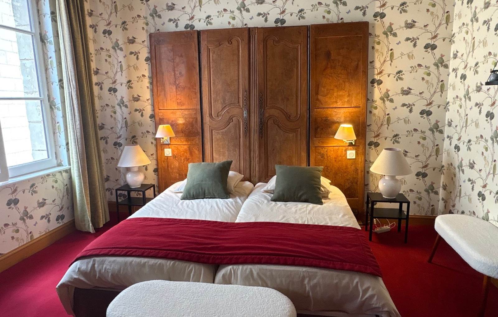 gite-deux-couronnes-chinon-chambre 3 lits-carousel