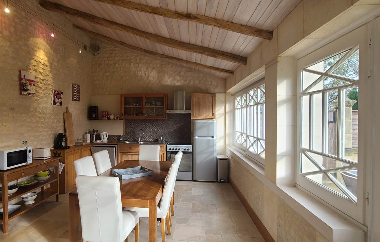 Cyprès : Cuisine ouverte toute équipée-carousel