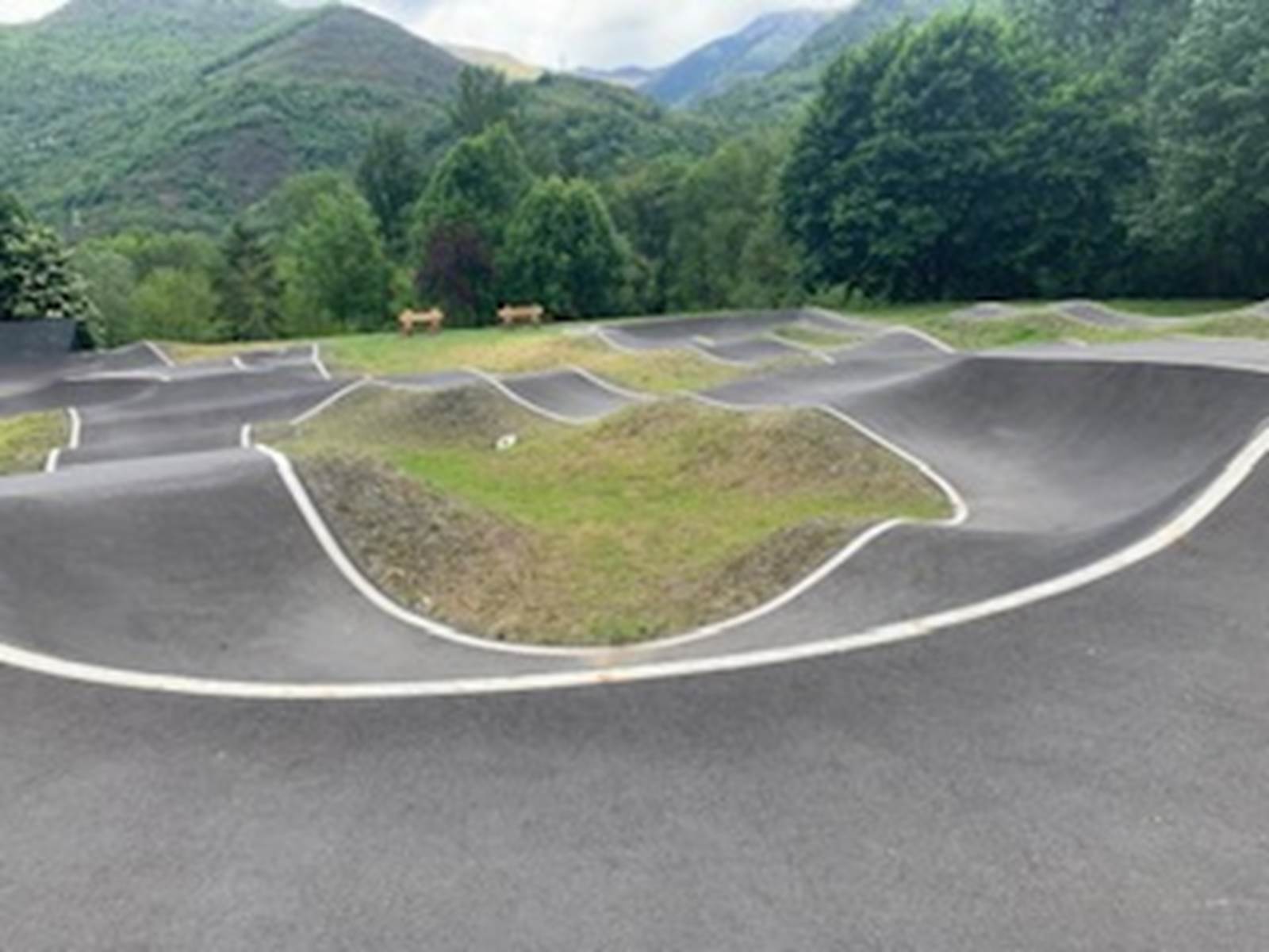 Le pumptrack de Luchon au lac de Badech