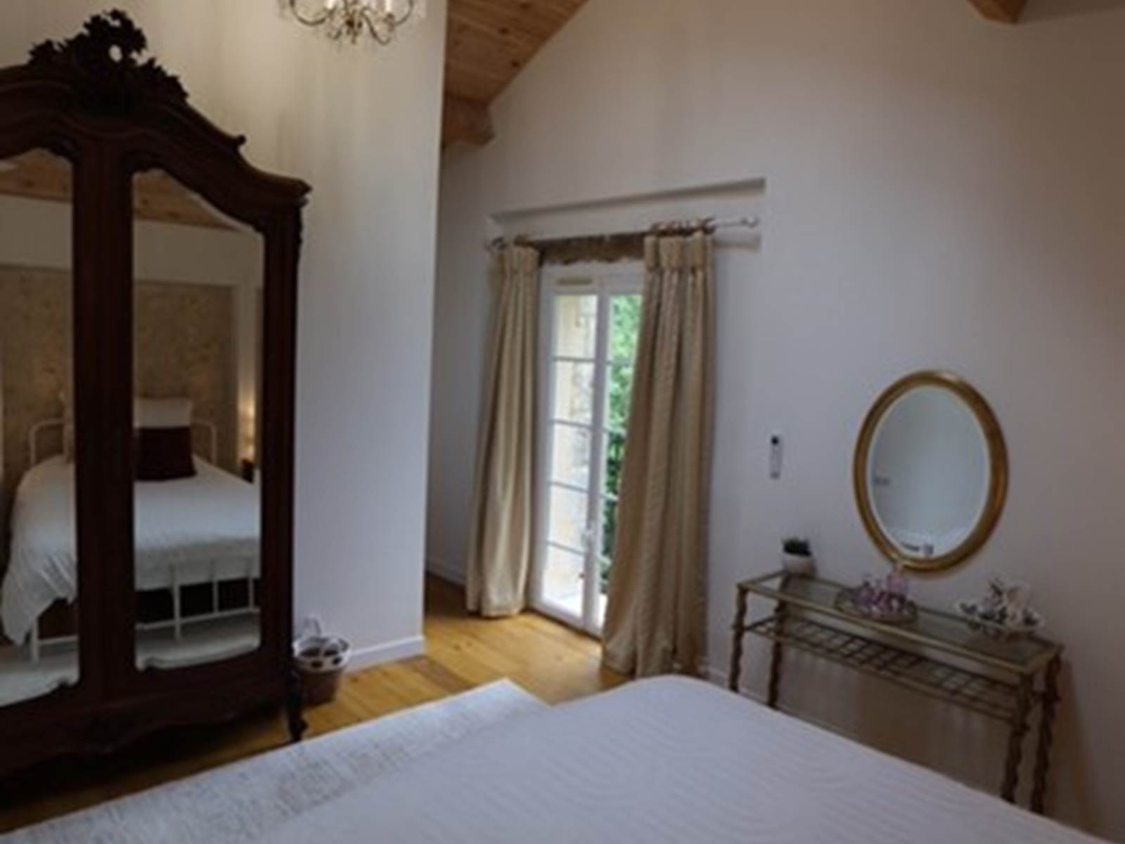 The Lodge Gite - Bedroom