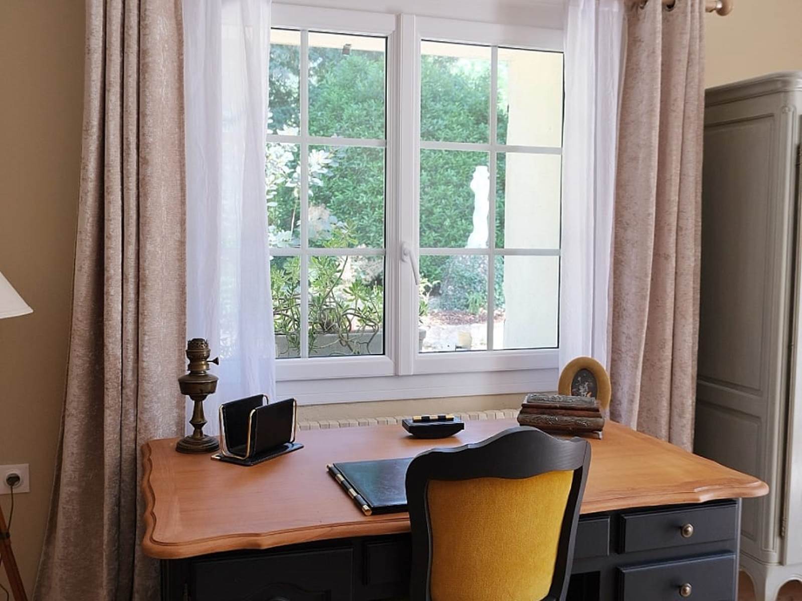 Le coin bureau dans la chambre Jeanne