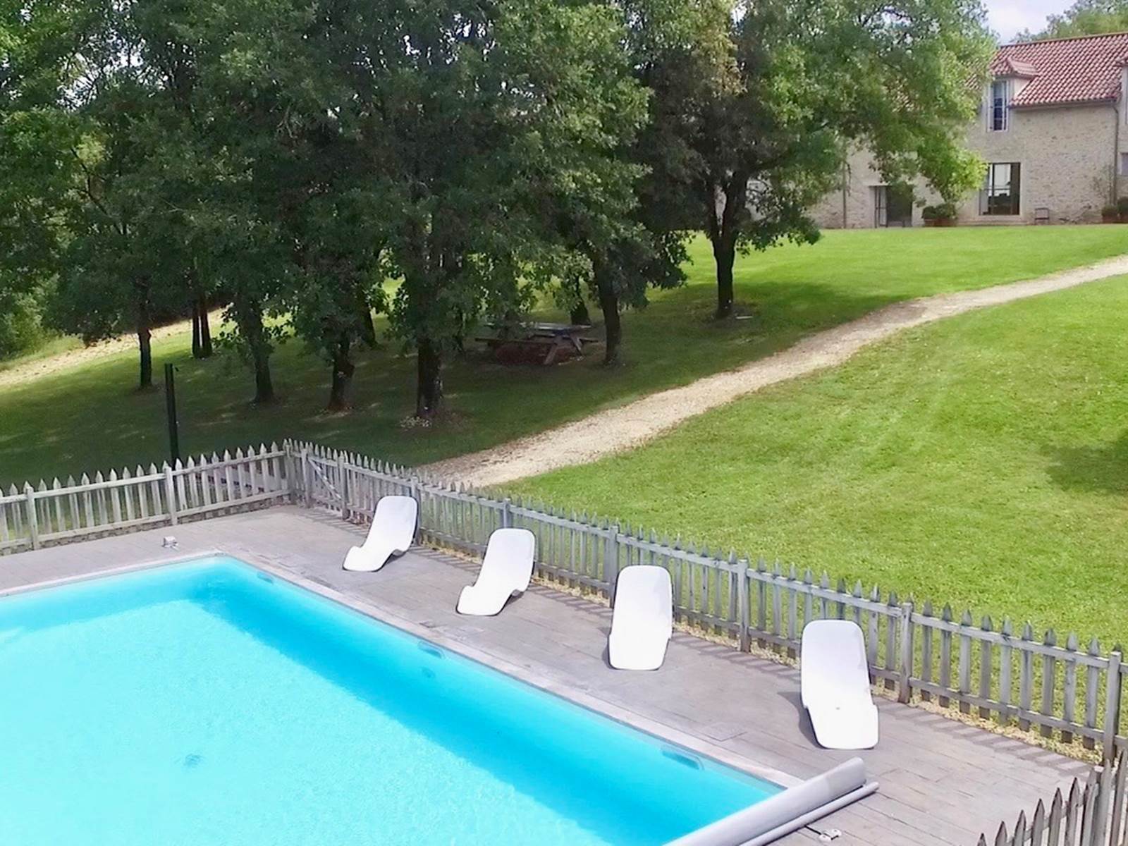 Gite La Bergerie avec piscine chauffée près de Sarlat-carousel