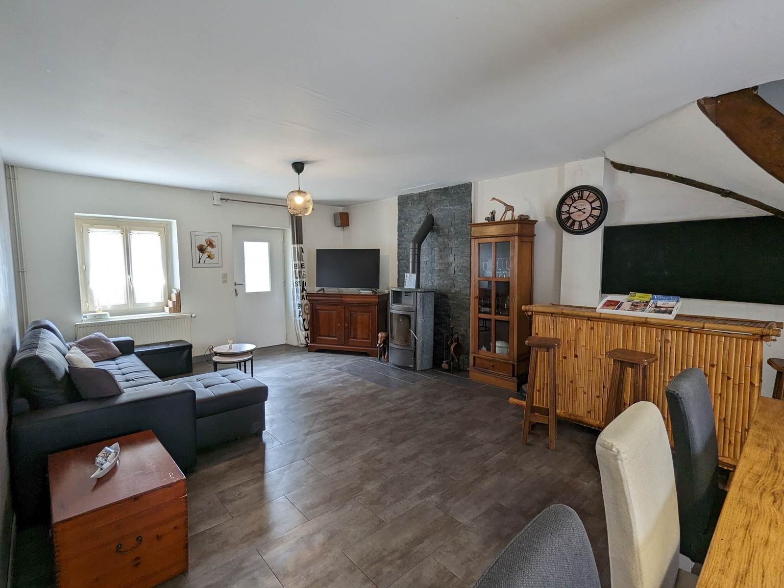 salon et coin bar