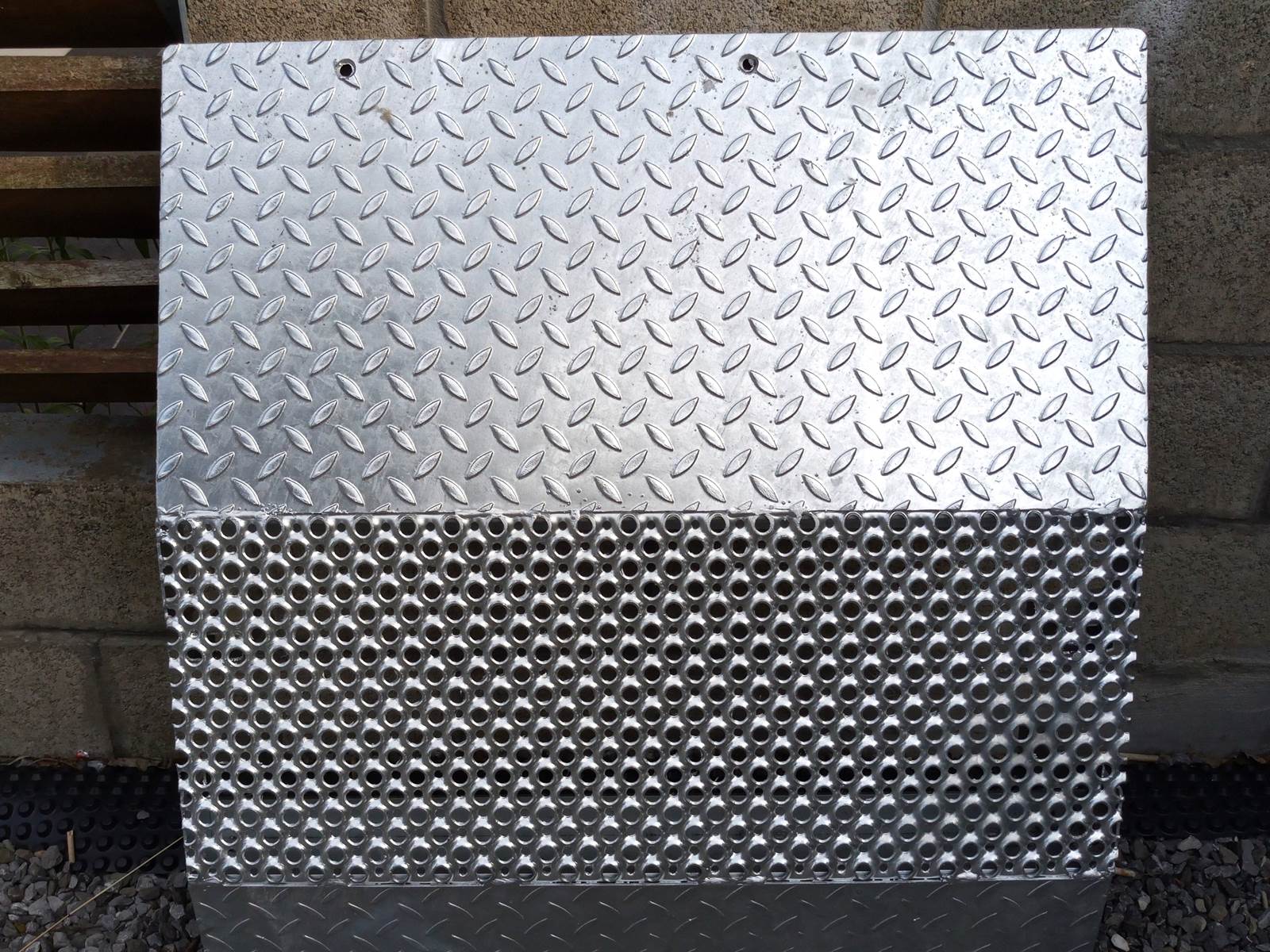 Pour permettre le passage de la salle à manger à la terrasse arrière