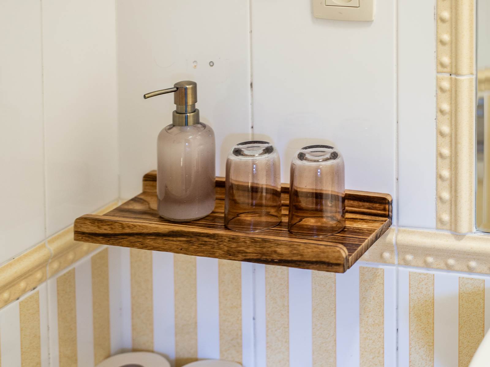 Salle de douche PRUNE