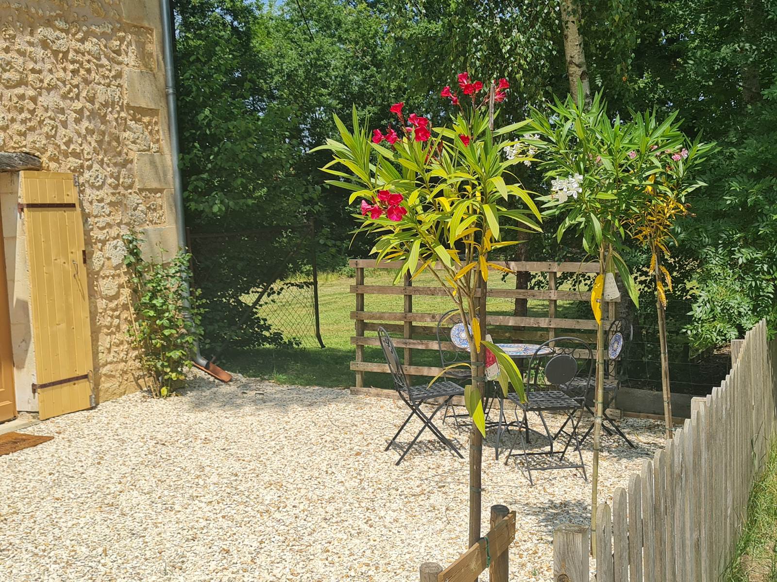 The Lodge Gite - Front Entrance