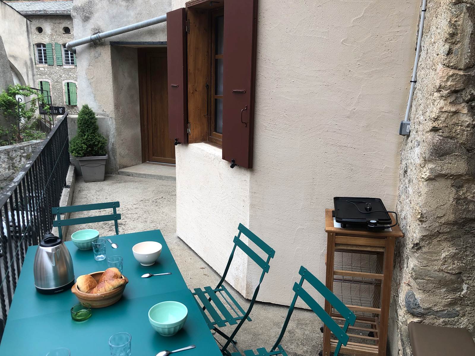 terrasse avec plancha maison St Jacques