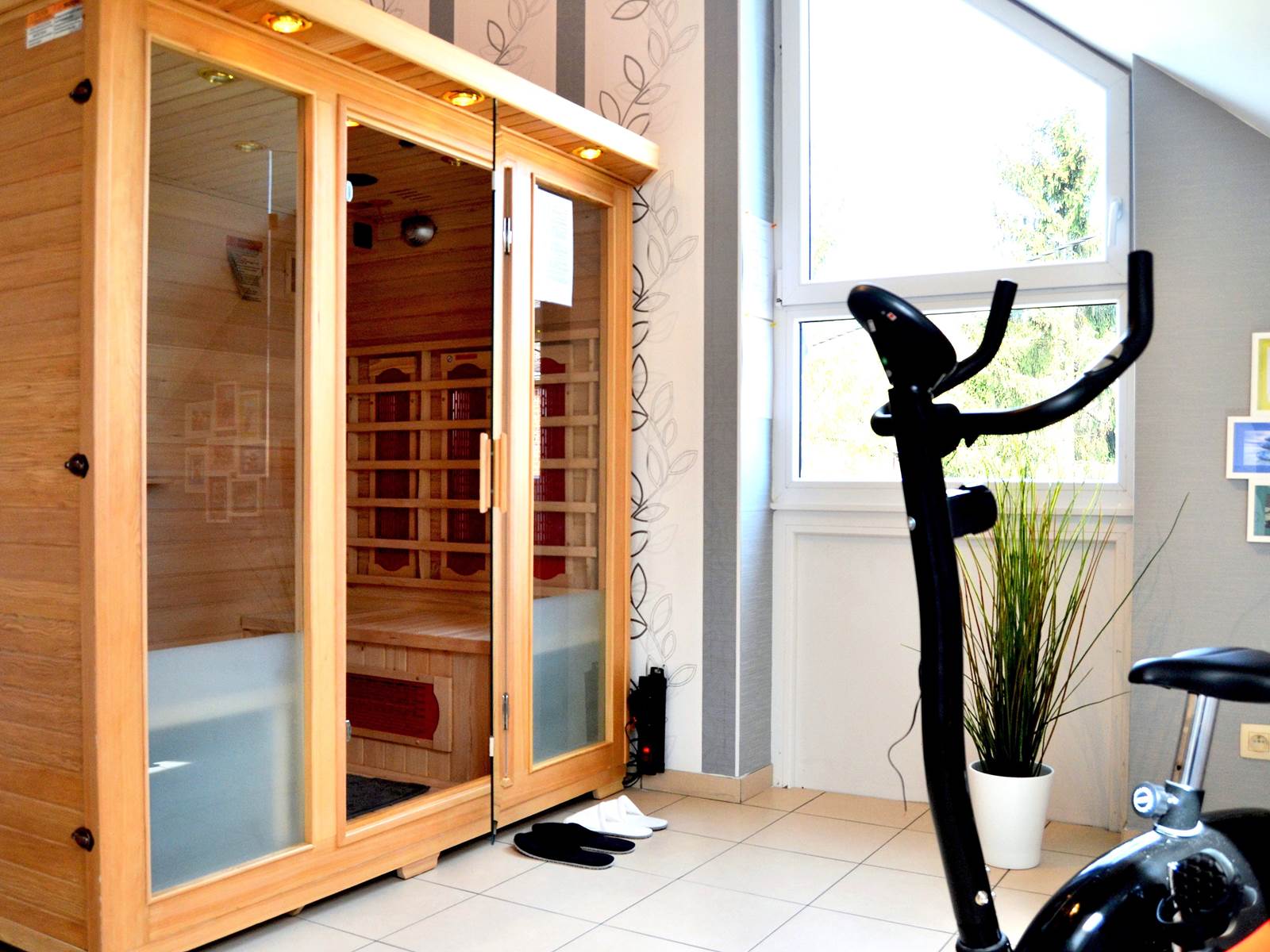 Un plaisir dans ce sauna infra rouge pouvant accueillir 4 personnes