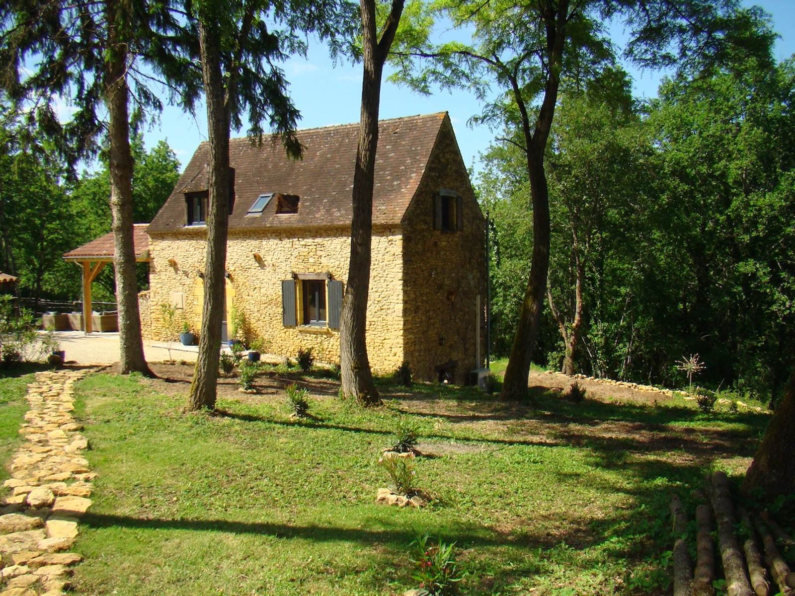 Gite les Chevreuils, vue depuis la piscine