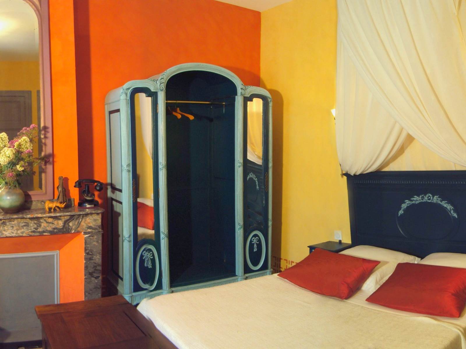 Chambre Karen Blixen - Armoire Art Nouveau