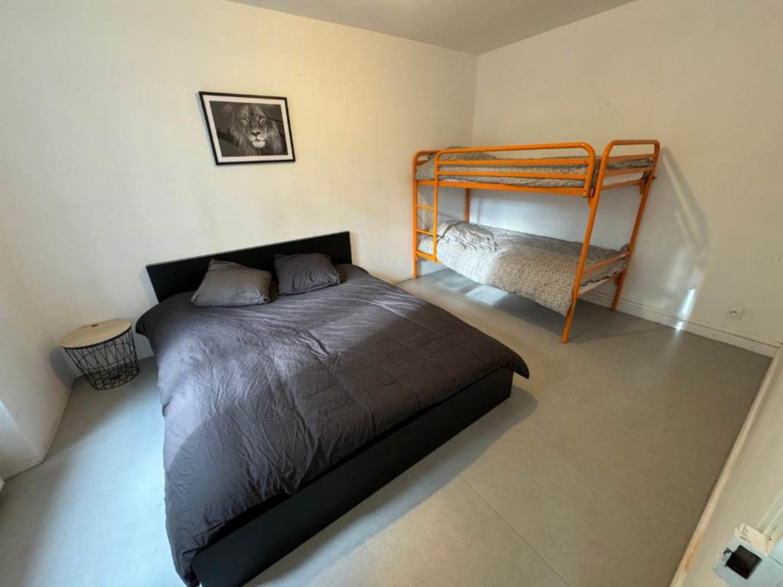 Aux-canards-Cozy-lit-queen-size-lit-superposé