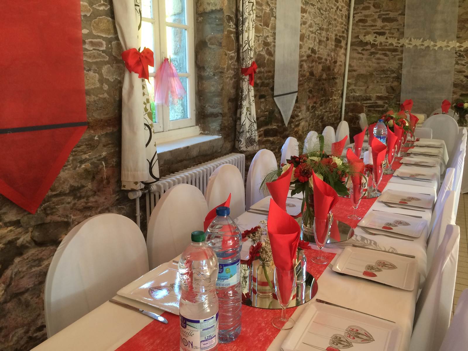 salle de Kerdrien pour 70-80 personnes maximum