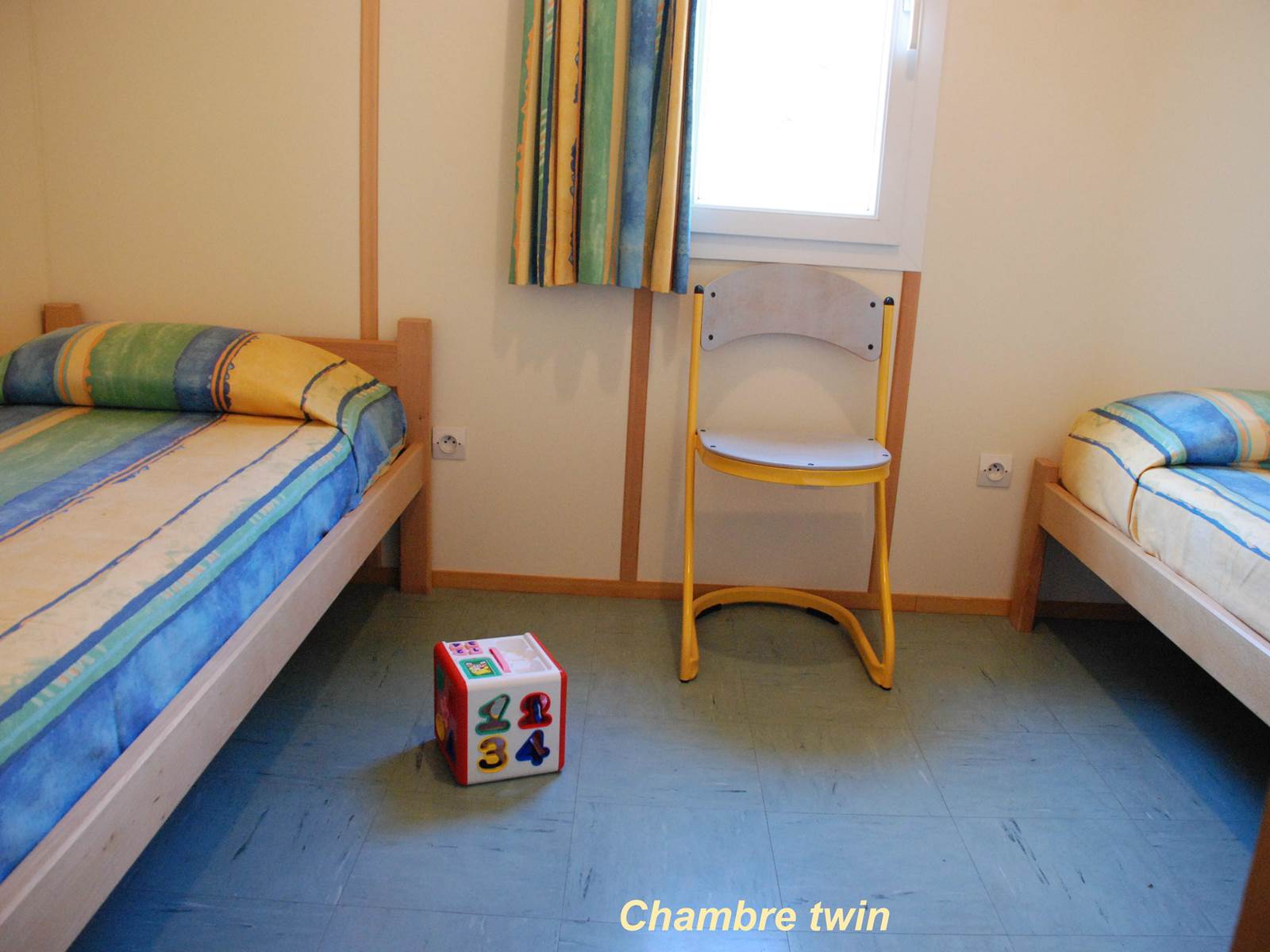 Les Chalets de la Margeride: Deuxième Chambre avec 2 lits individuels