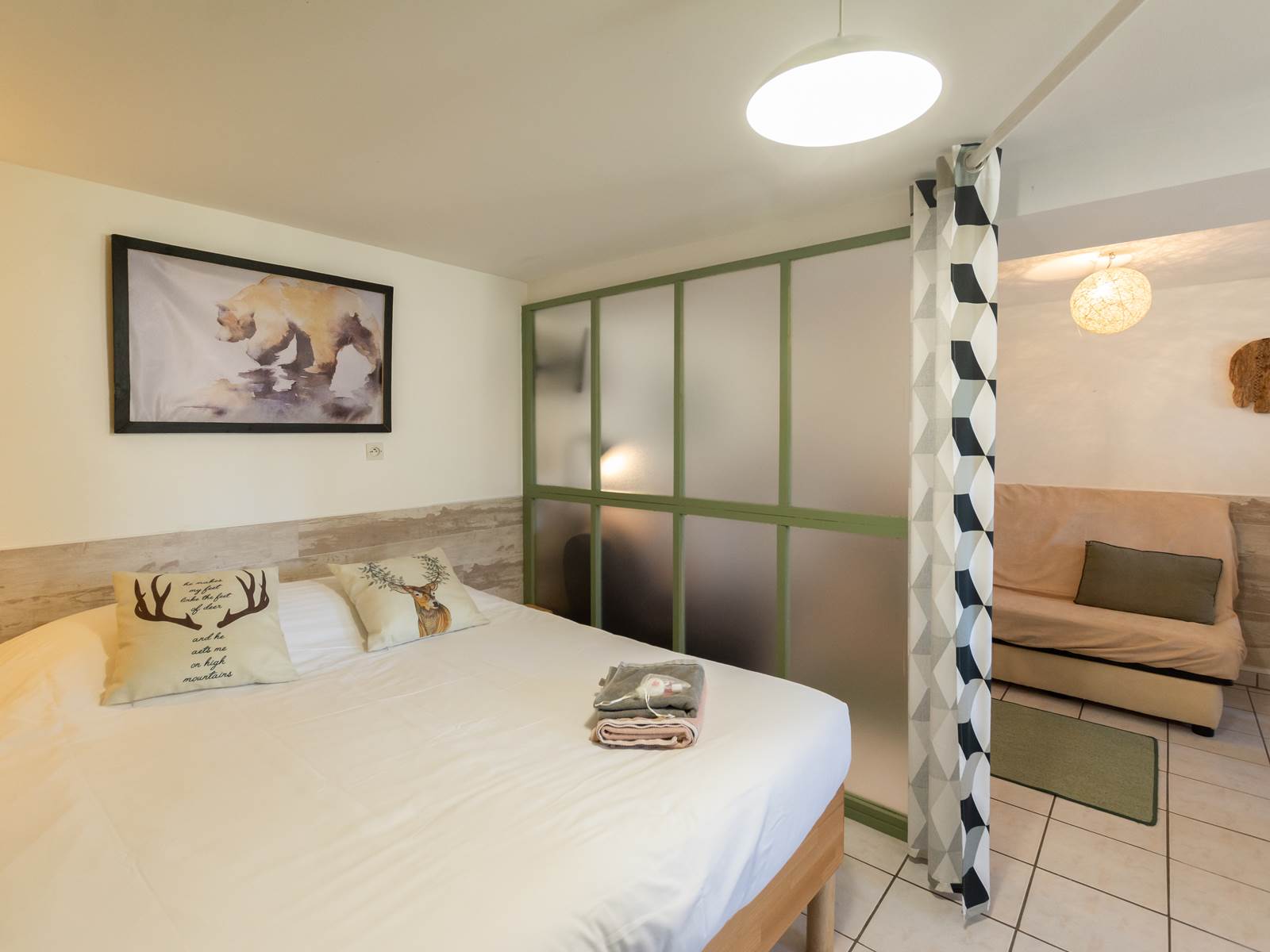 gite-sarthe-hameau-des-deux-ailes-chambres