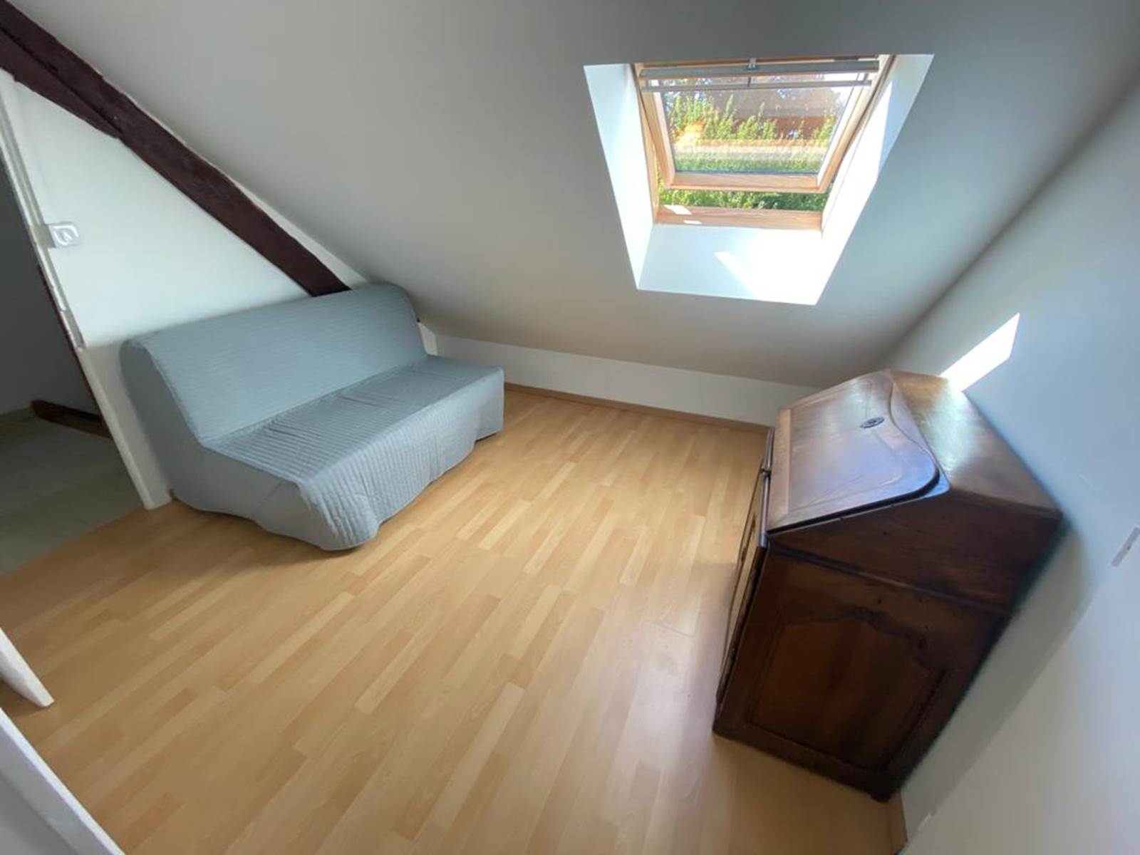 Espace bureau, chambre traversante avec possibilité BZ pour 2 personnes