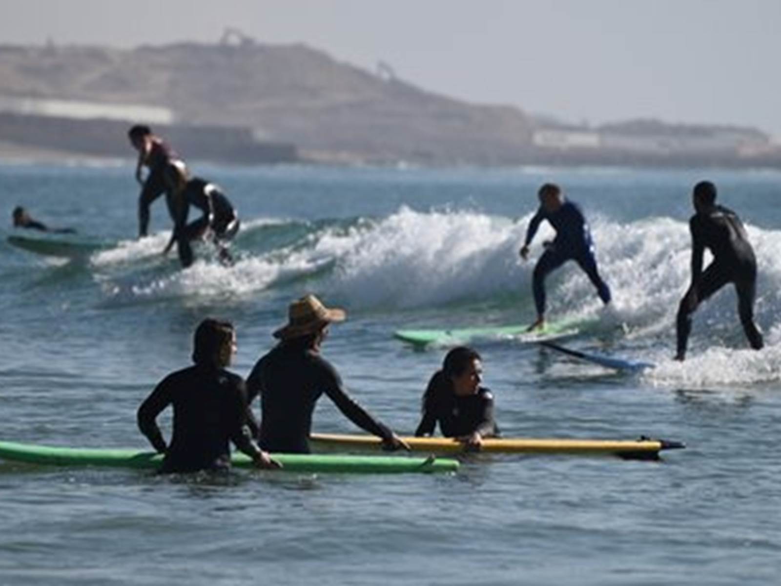 SURFSCHOOL BY ALI - Séjour de surf à Tamraght - Cours de surf privé ou en groupe