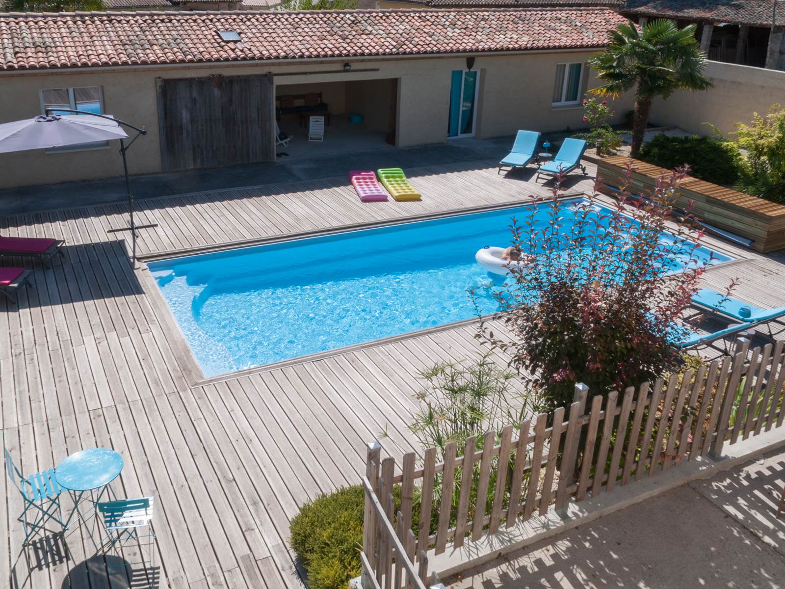 Piscine, transats-carousel