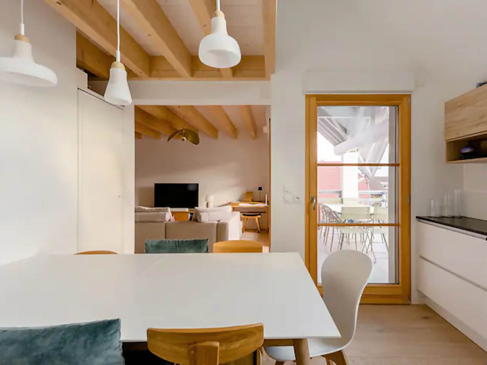 09-Le duplex vue Lac et montagnes-CUISINE 3