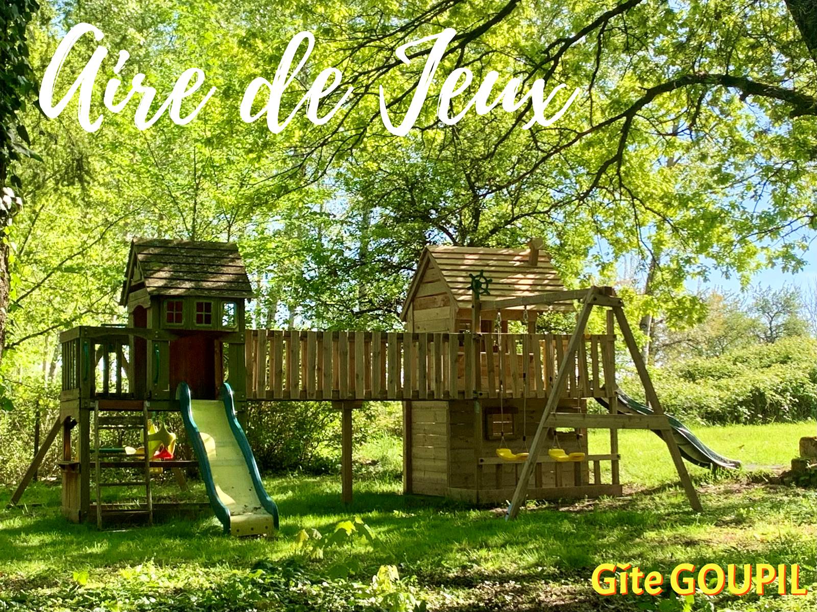 Aire de jeux XXL pour les enfants dans parc aboré - Gîte de groupe à BOULT-AUX-BOIS