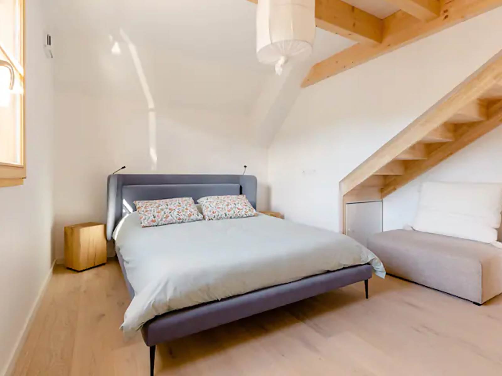 10-Le duplex vue Lac et montagnes-CHAMBRE PARENTALE 1
