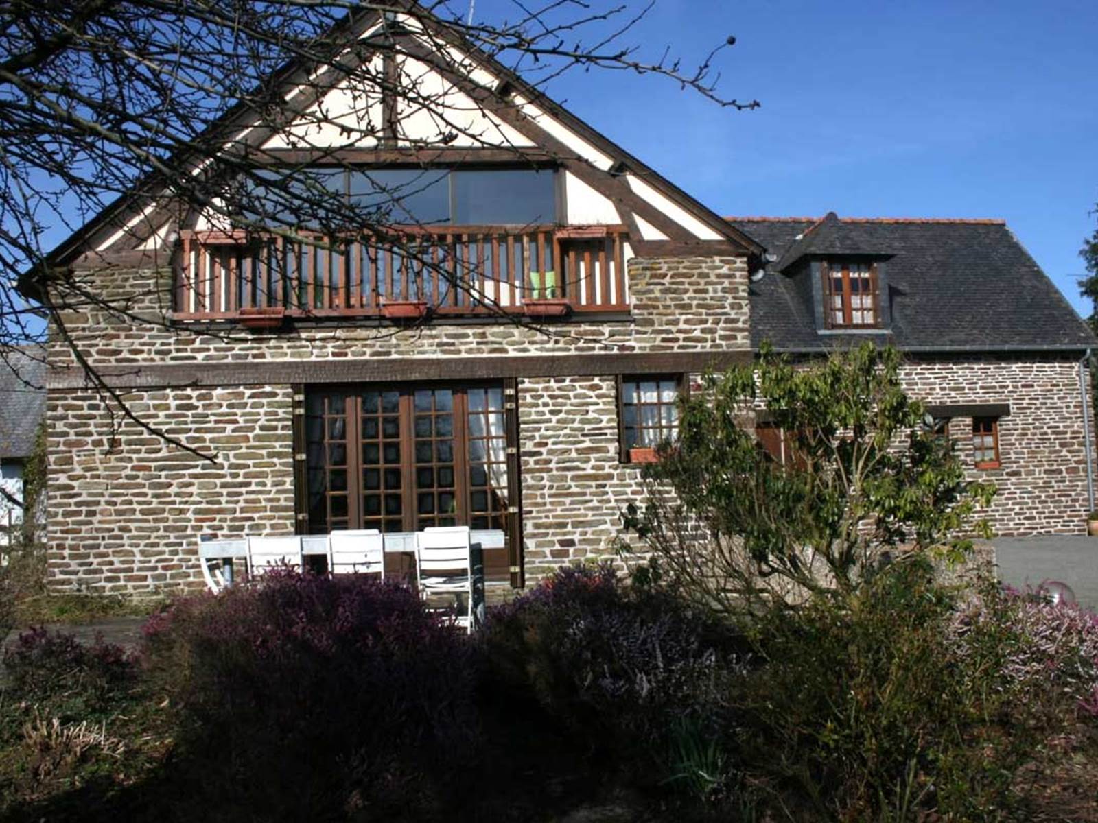 ferme la Gautraie chambre d'hotes proche de la voie des Plantagênets-carousel