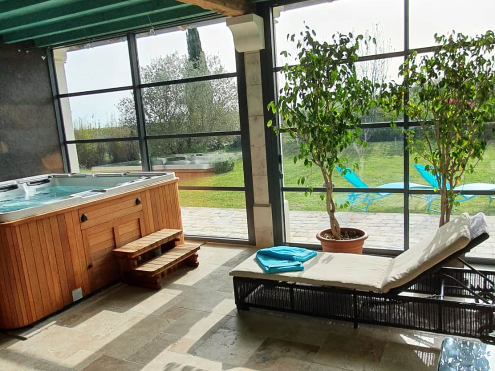 Spa et détente en campagne-carousel