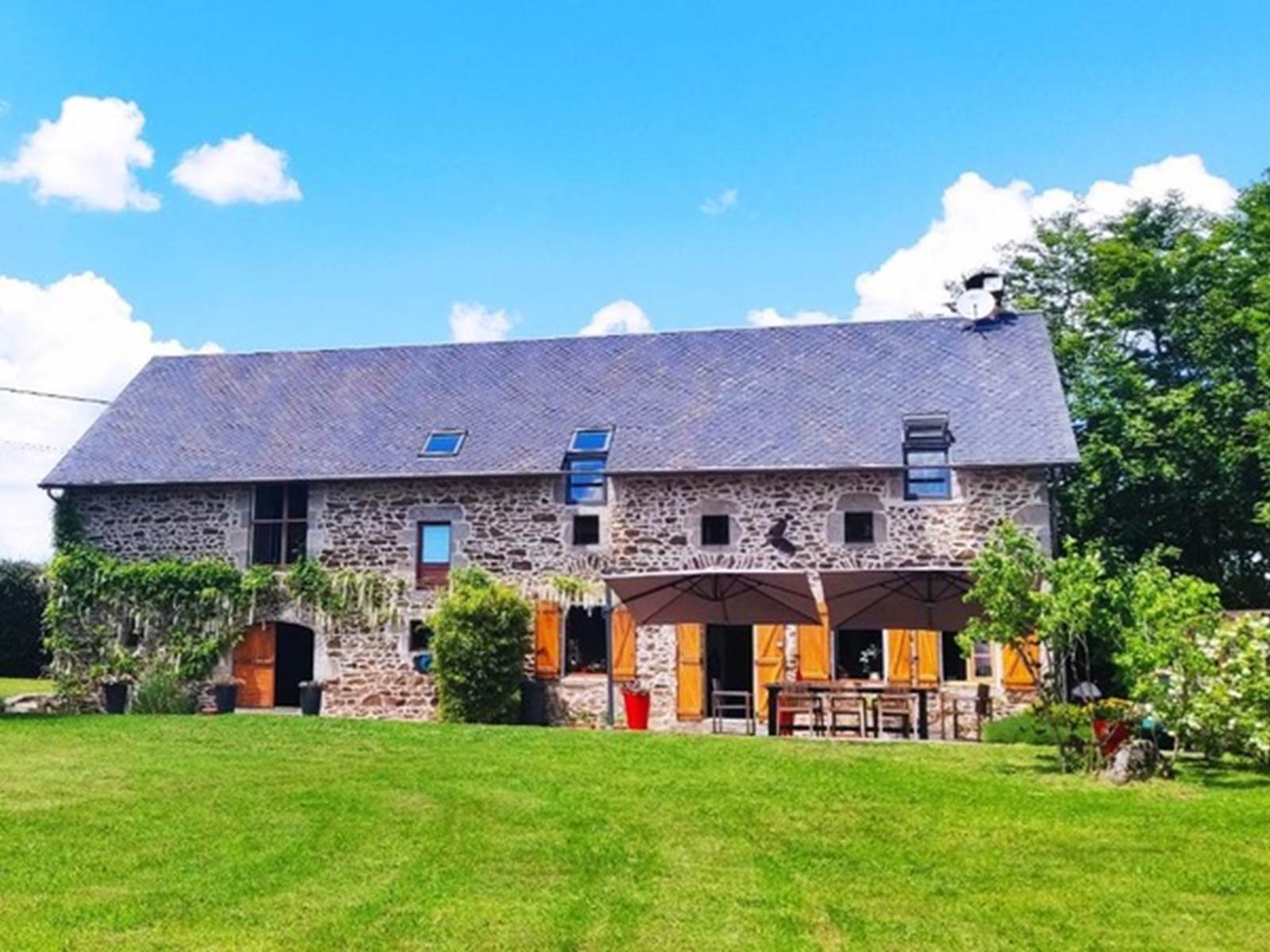 chambreshotes-pierres-charme-hautecorrèze