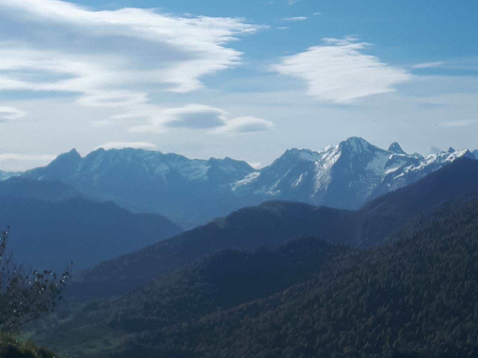 Nos Pyrénées sont belles balade en montagne-carousel