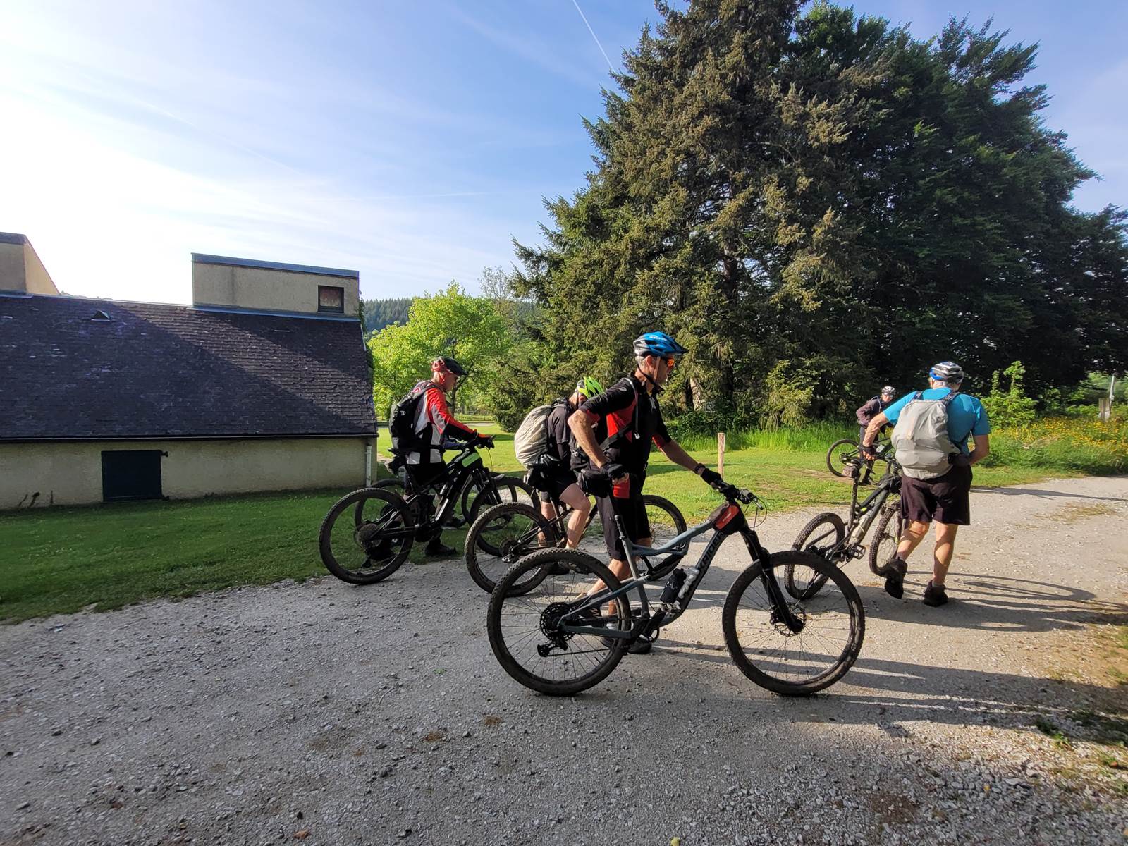 20250521_083901-carousel