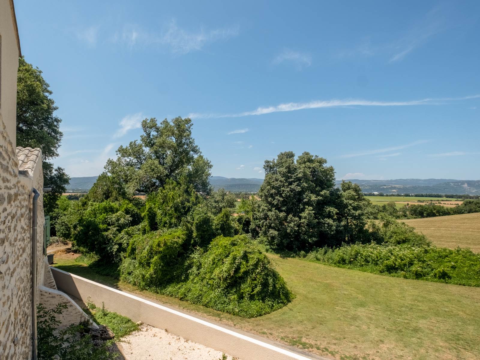 GITE ET CHAMBRE D'HOTES LA BELLE MARCELLE VUE ARDECHE