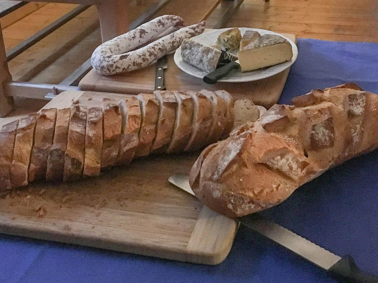 ERMITAGE SAINT-VINCENT - Pour les matins auvergnats-carousel