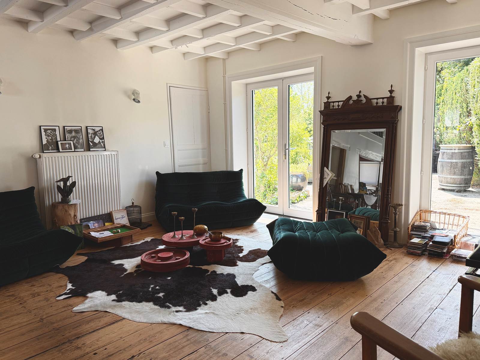 L'espace salon dans le bâtiment principale