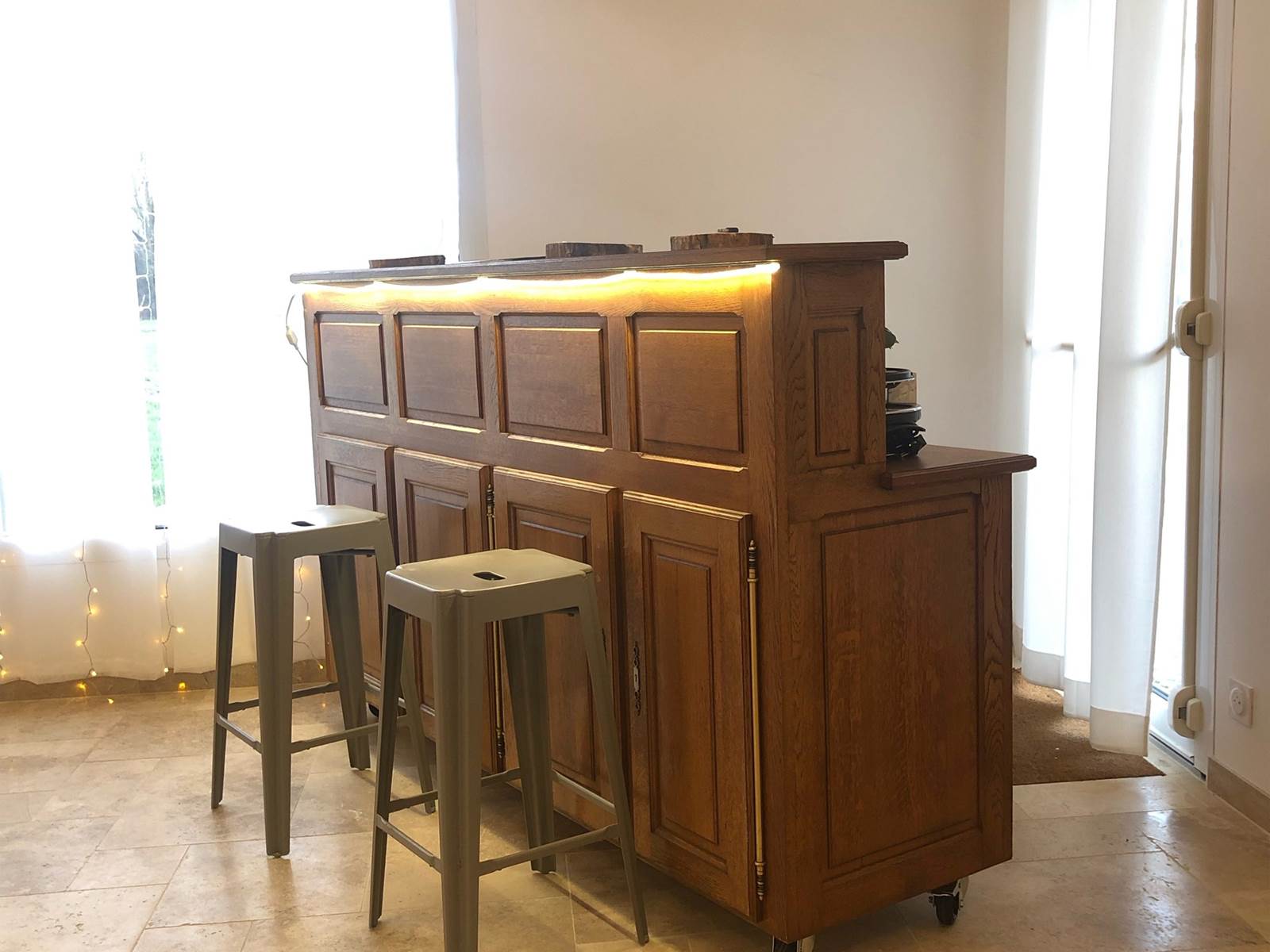 bar_salle_reception_gite_hameau_des_deux_ailes_sarthe