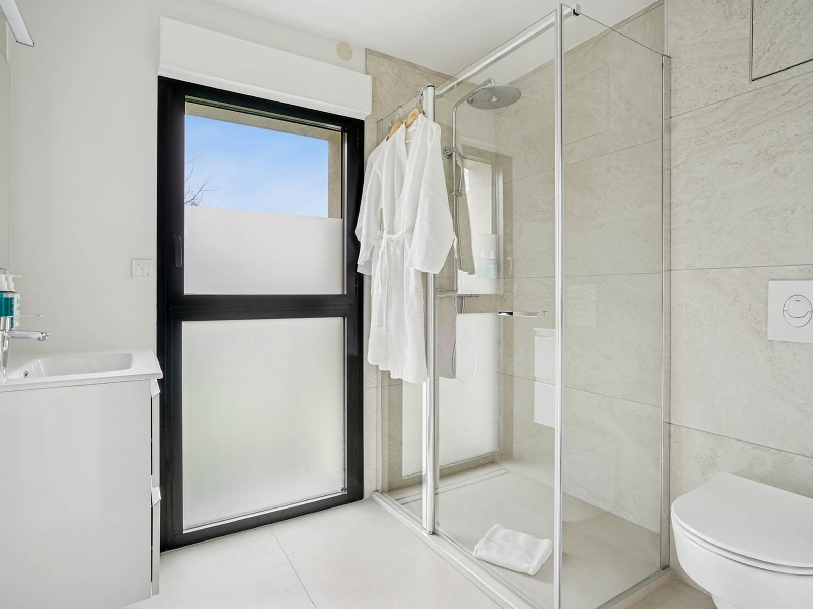 salle-de-douche-italienne-privilege-hotel-arradon