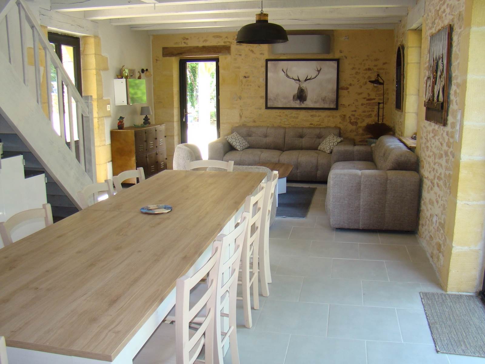salon, salle à manger