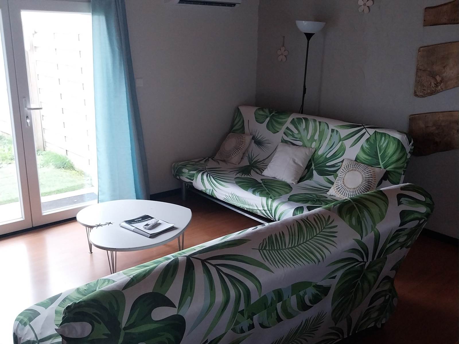 salon gite eva avec clim